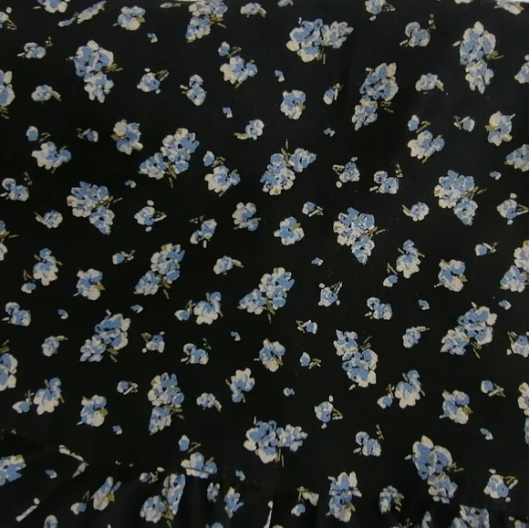 Madewell Ruffle Wrap Mini Skirt in Baby's Breath Blue Micro Floral 4 - Picture 10 of 16